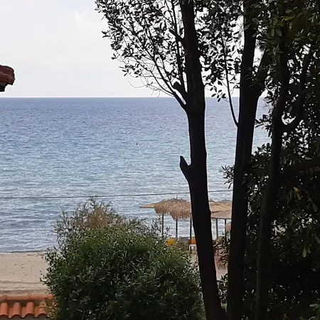 Sofia's Pearl Beachfront Maisonette Сasa de vacaciones