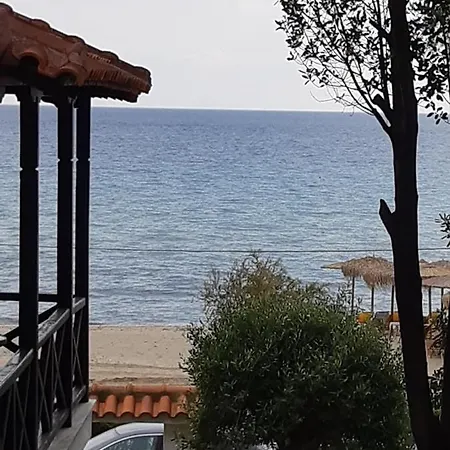 Sofia's Pearl Beachfront Maisonette * Nea Kallikrateia