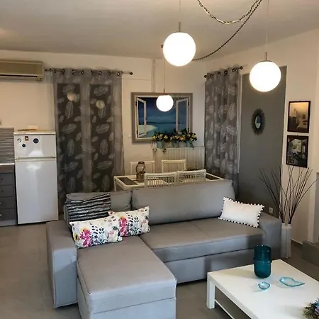 Sofia's Pearl Beachfront Maisonette Сasa de vacaciones *