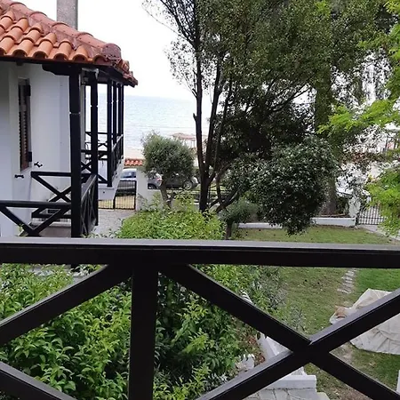 Sofia's Pearl Beachfront Maisonette Vakantiehuis *